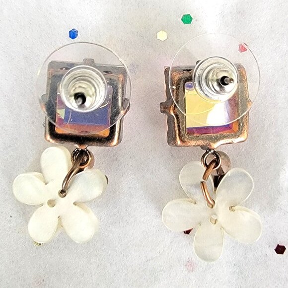 VINTAGE CHENARD ALEXANDRE PARIS FACETED LT.PEACHY/ PINK POST DROP EARRINGS - Picture 3 of 5